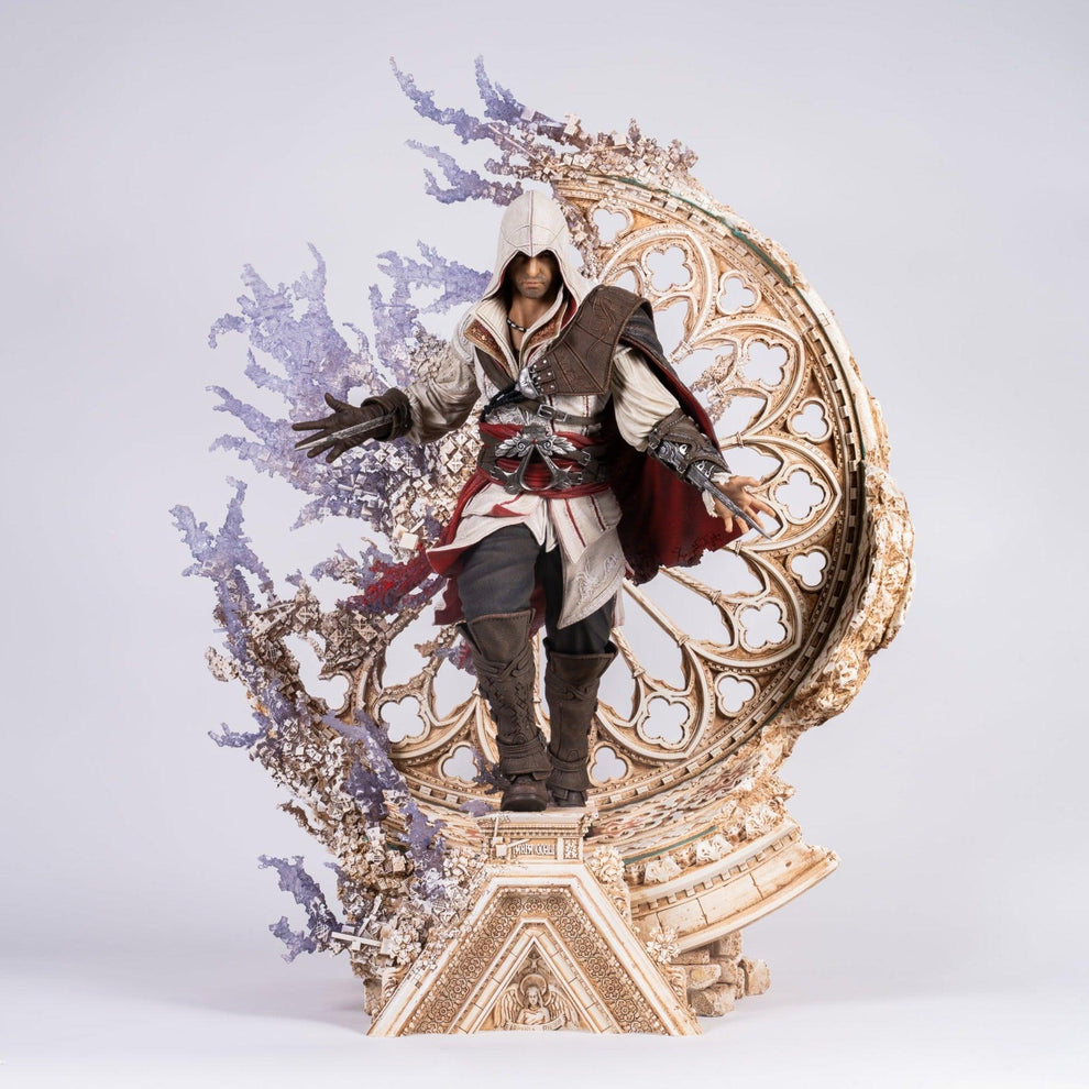 Ezio Statue