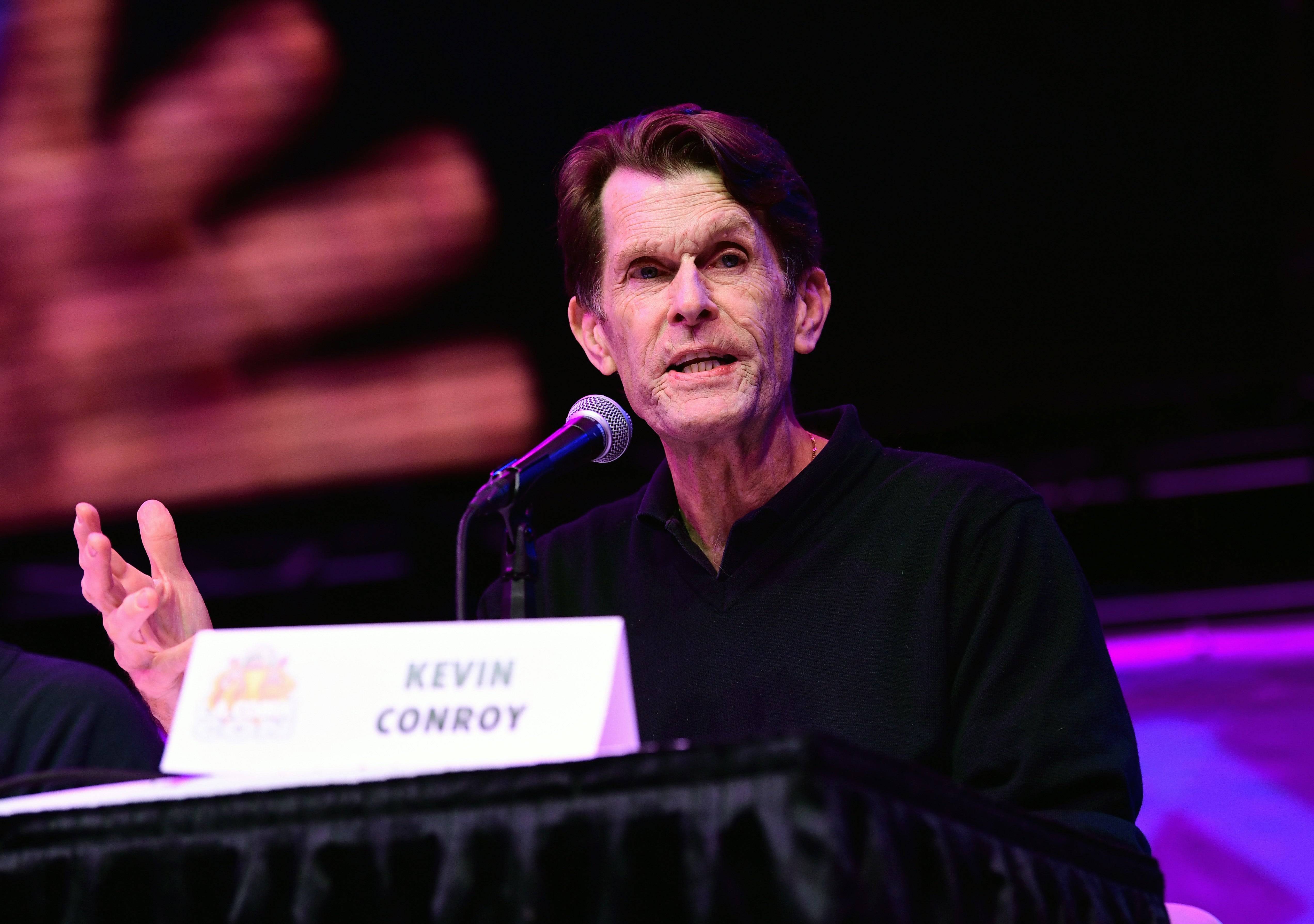 Netflix revela el legendario actor de la voz de Batman, Kevin Conroy, el papel póstumo en el anime de Devil May Cry con un nuevo trailer